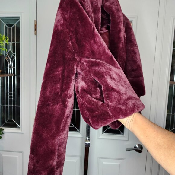 NWT!!!  Blank NYC NWT faux fur coat Size SMALL - Picture 4 of 7